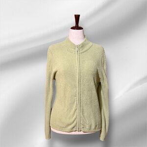 Elegant Light Green Zip-Up Cardigan